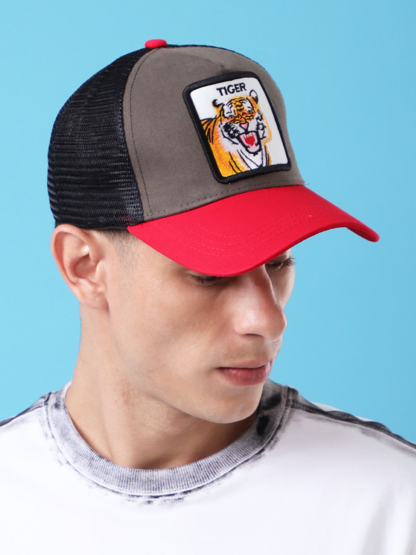 Tiger Embroidered Trucker Cap – Bold Streetwear Style