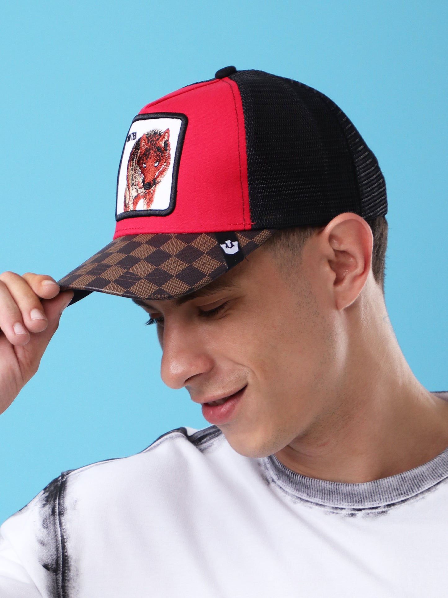 Hunter Wolf Embroidered Trucker Cap – Bold Streetwear Essential