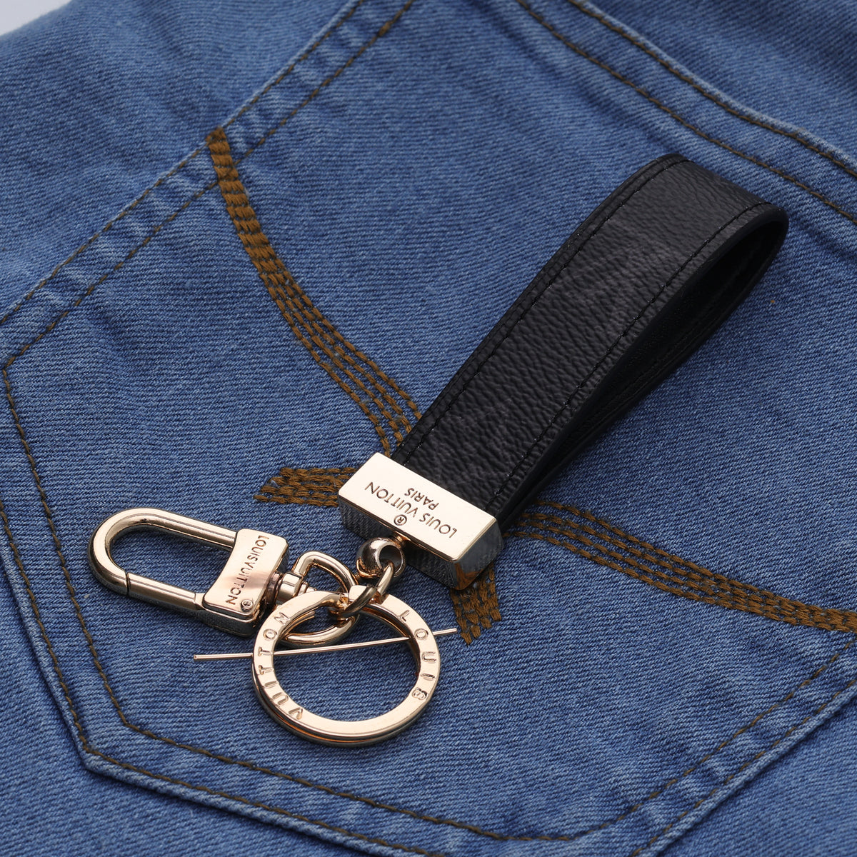 Onyx Classic Textured Loop Keychain