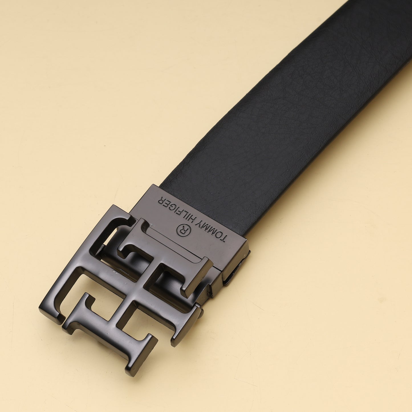 Modern Flag Buckle Leather Belt