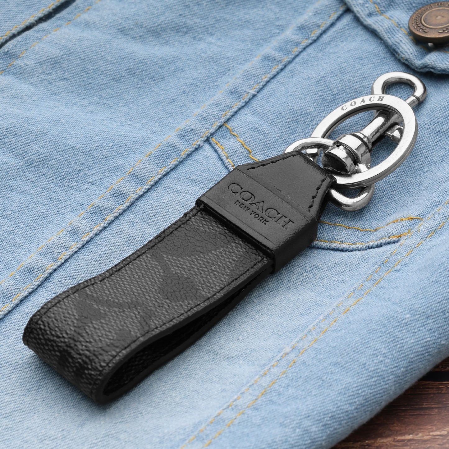 Black Pebble Leather Keyring