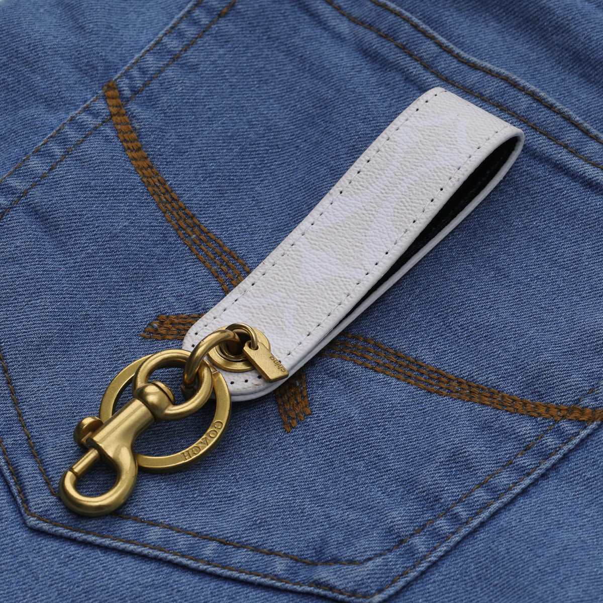 Ivory Luxe Signature Loop Keychain
