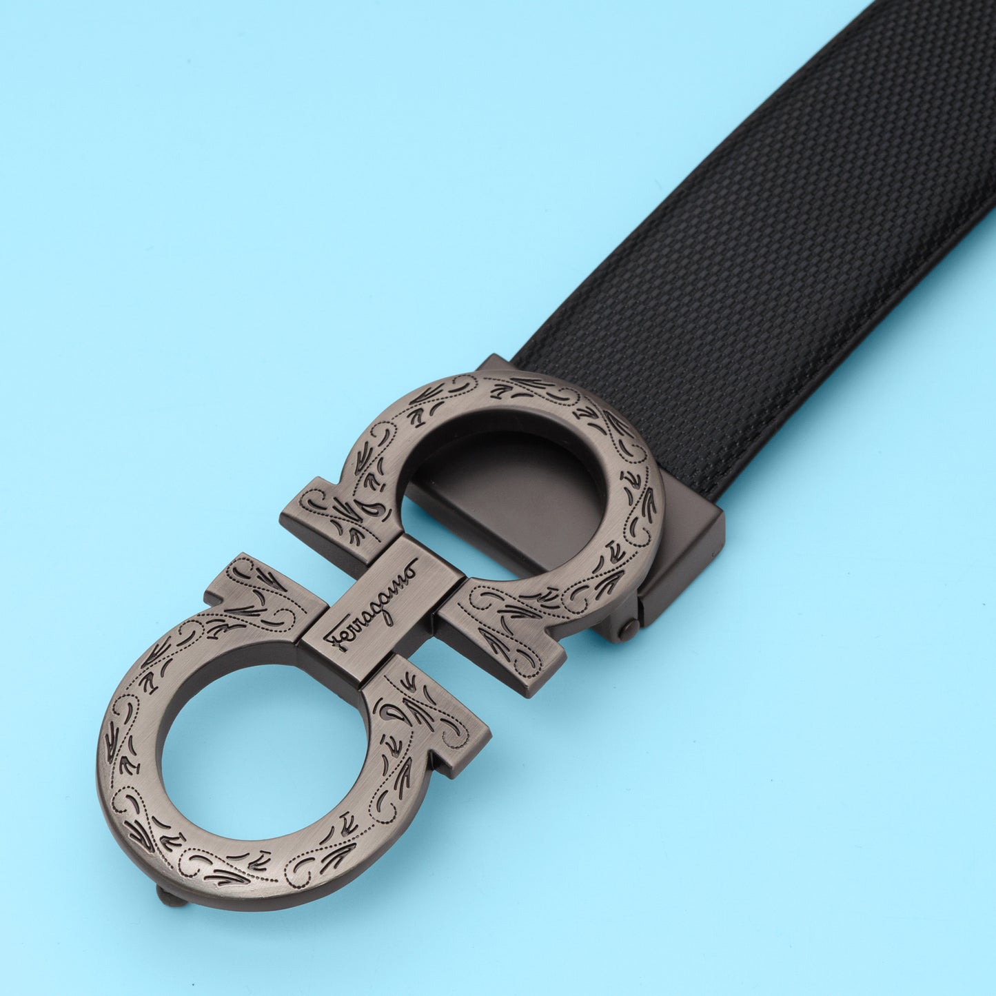 Silver Crest Signature Belt
