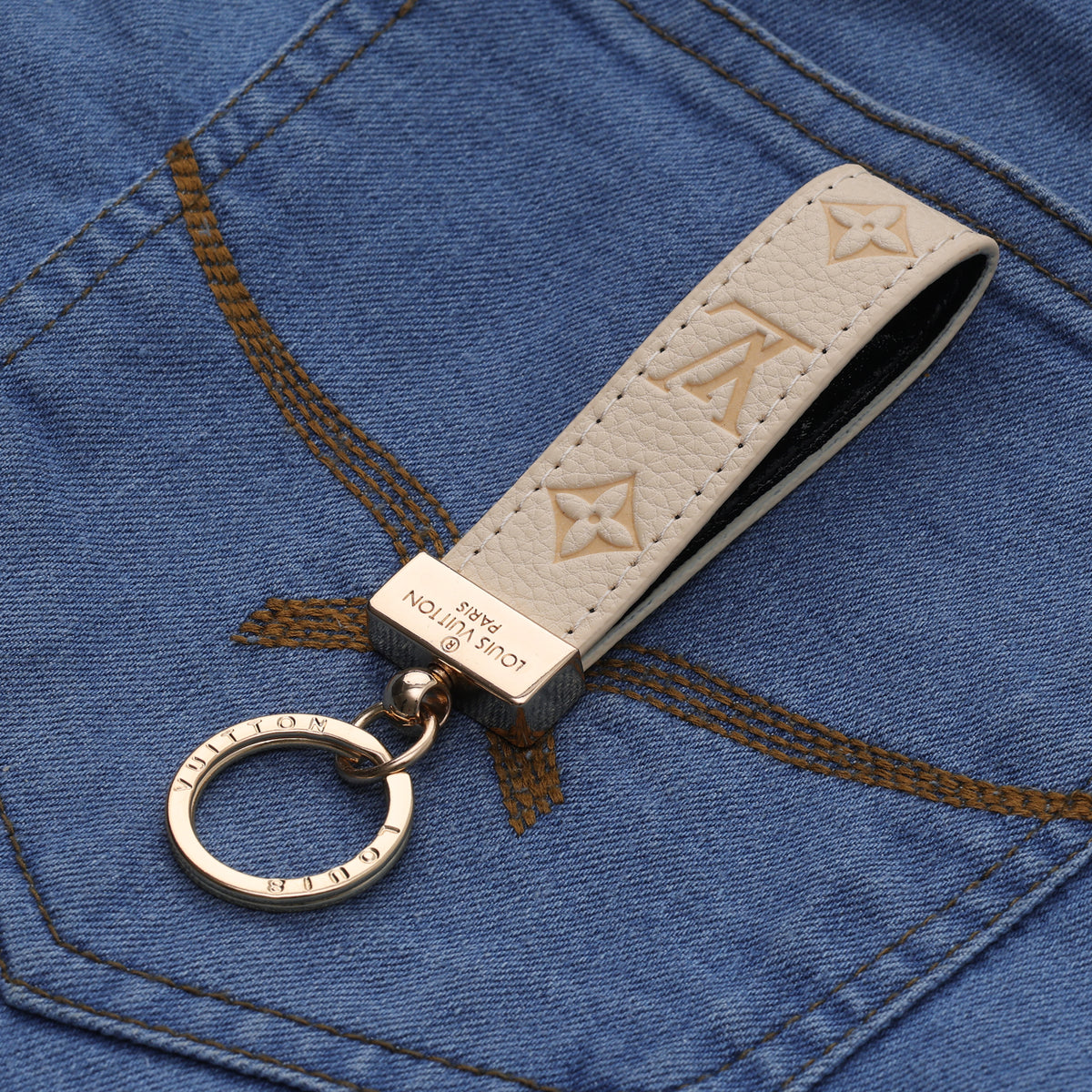 Ivory Elegance Embossed Loop Keychain